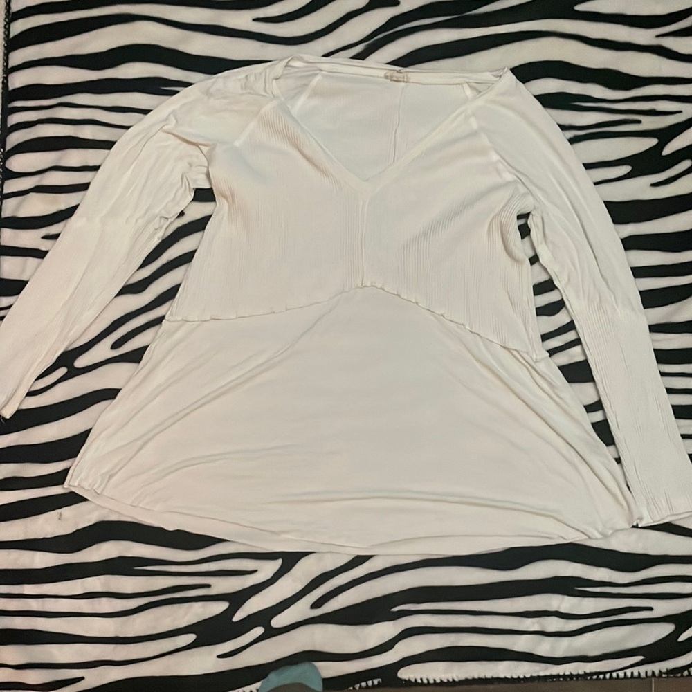 Brand: Pol     Size: Small      Color: White   Texture: Thin and soft